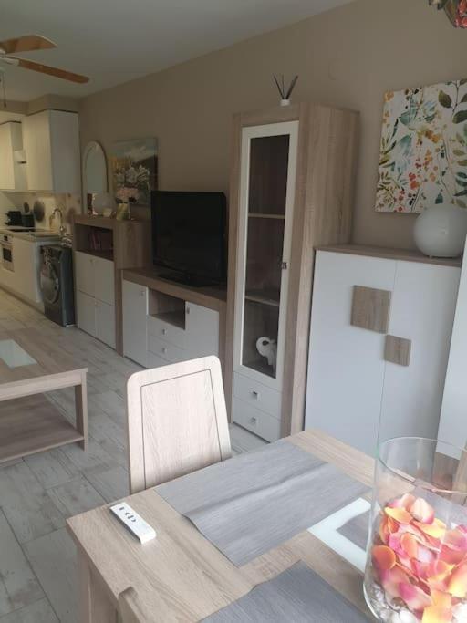 Precioso Estudio Con Piscina A 200M Del Mar Marbella Exteriör bild